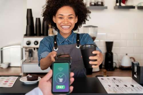 Contactless Tip Payouts Boost Restaurant Efficiency